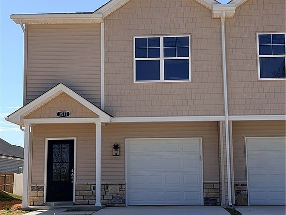 2nd image of 1577 Cypress Cove NW