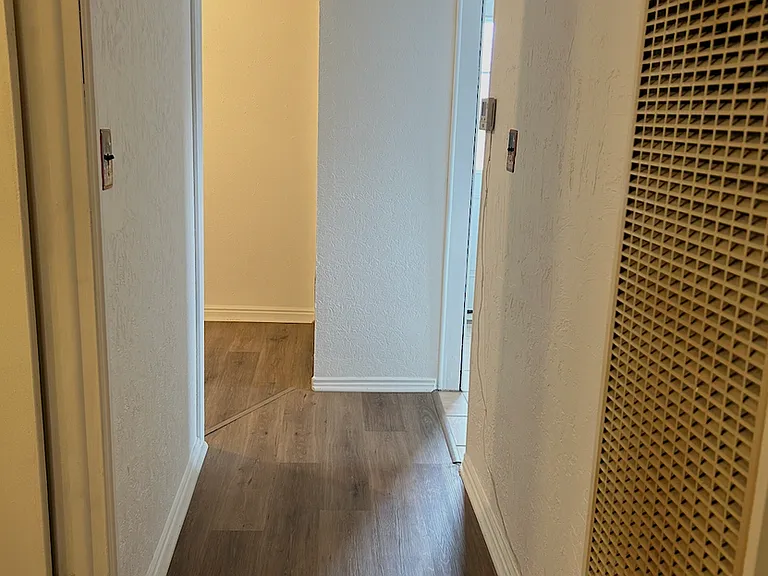 239 S 200 W — Photo 6