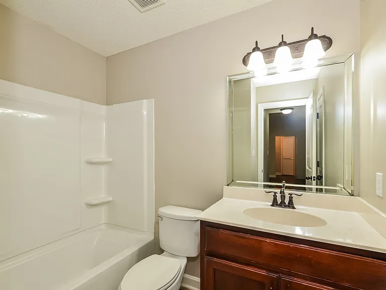 5714 Kingsman Dr — Photo 15