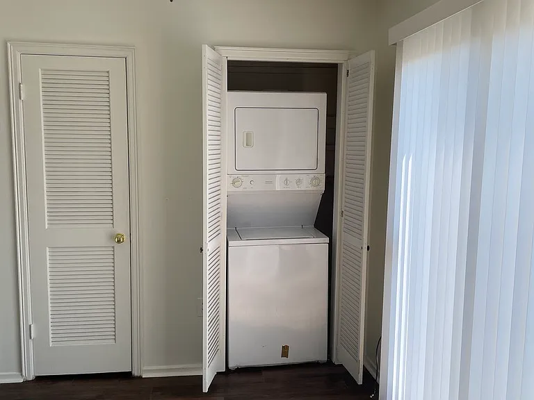 872 Arlington Ave #12 — Photo 9