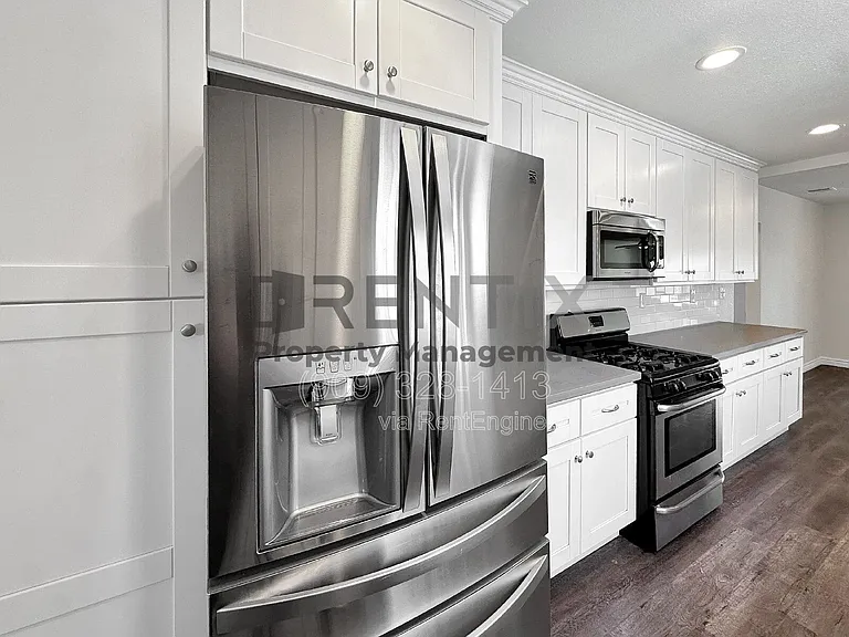 938 W Berkeley Ct — Photo 23
