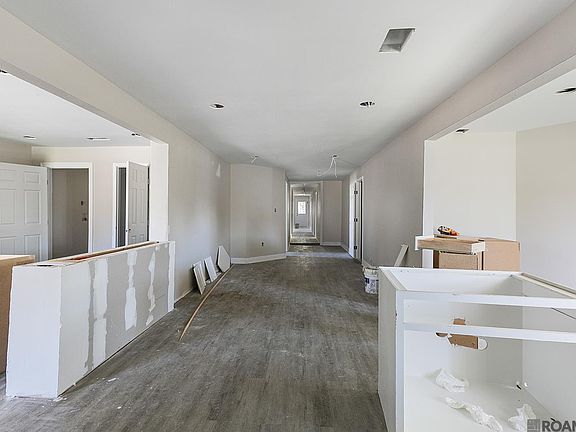 4th image of 842 N 12th St