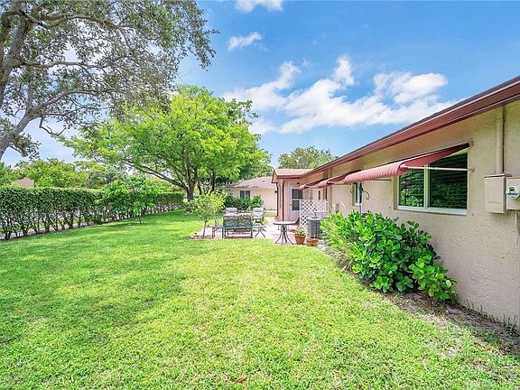4th image of 430 SW Natura Avenue