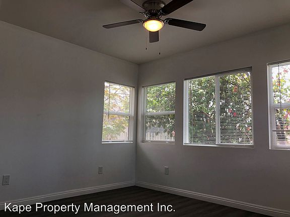 3rd image of 1409 W 35th St #8486605