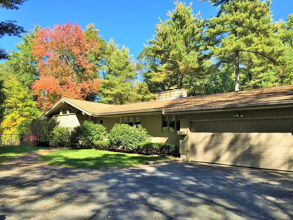 1st image of 22 Rocky Ln