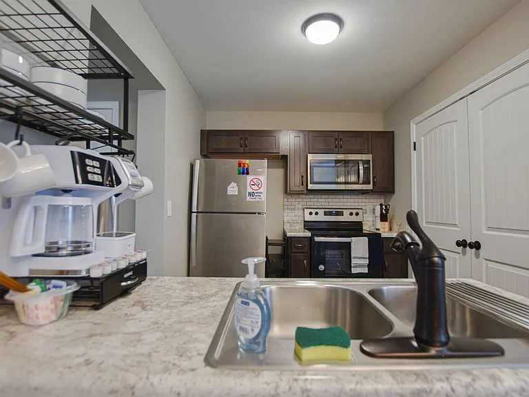 219 Smithson Ln — Photo 21