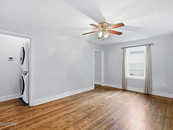 2nd image of 2123 Belvoir Ave