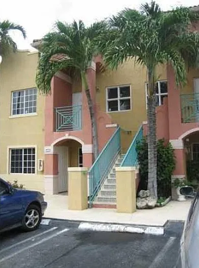 6960 NW 174th Ter