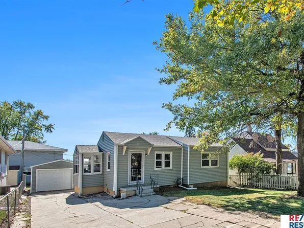 4455 F St, Omaha, NE 68107
