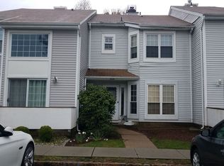 20 Ardsley Sq, Parlin, NJ 08859