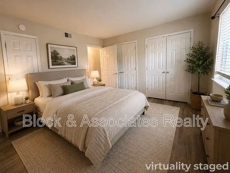 2260 Sunderland Rd #84W — Photo 6