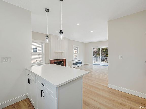5th image of 17 Riverside Street