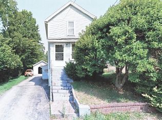 74 6th St, Campbell, OH 44405