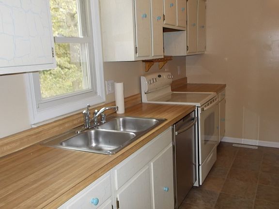 5th image of 13 Freya Ln
