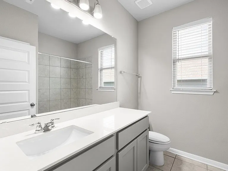 313 McLintock Rd — Photo 7