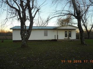 760 W Robbins Rd, Robbins, TN 37852