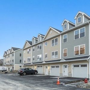1563 Andover St #7, Tewksbury, MA, 01876