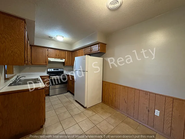 Fogle Apartments — Photo 10