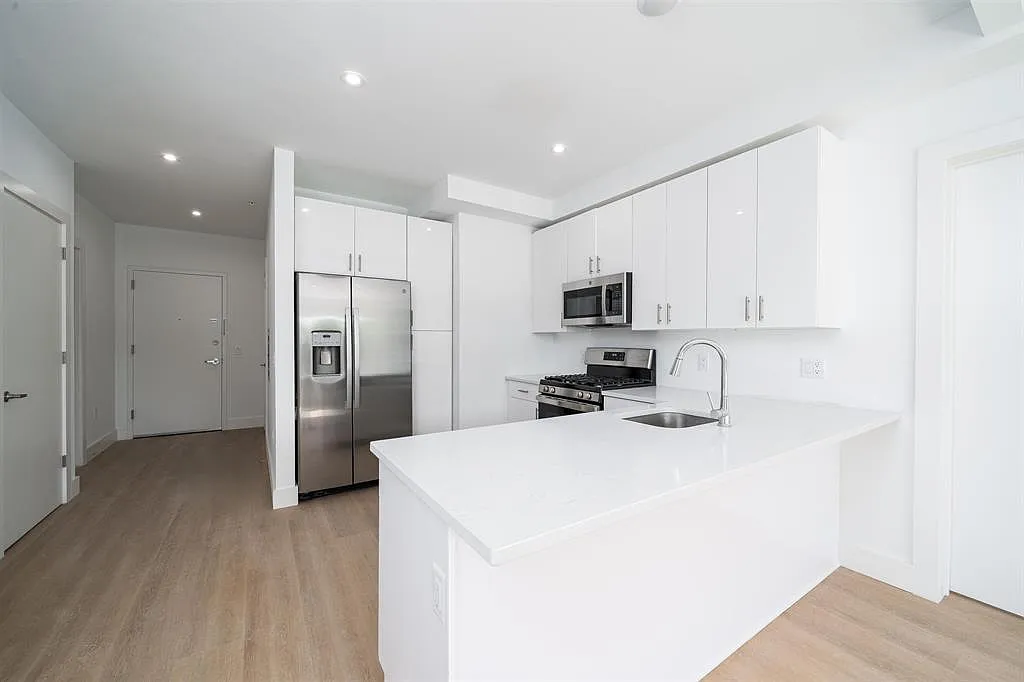 2 bed, 1150 sqft, $3,250 — Photo 3