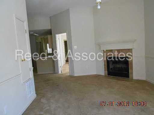 3rd image of 6819 Meadow Chase Ln