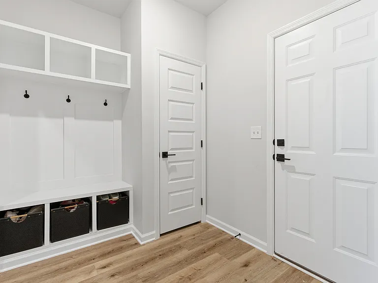 148 Flintridge Dr — Photo 18