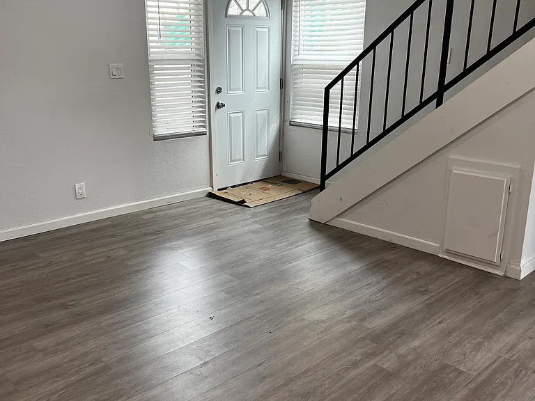 16516 S Manhattan Pl #3 — Photo 15