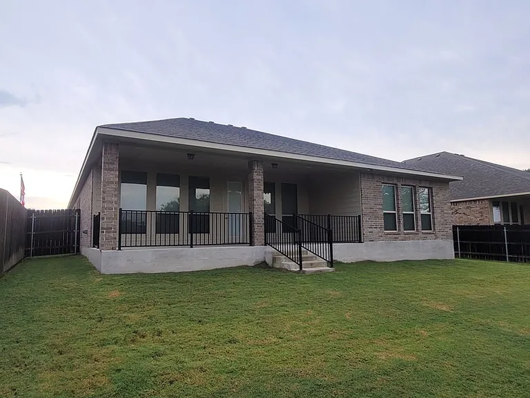 3206 Trinity Dr — Photo 25