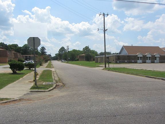 5th image of 1207 Bassett Dr