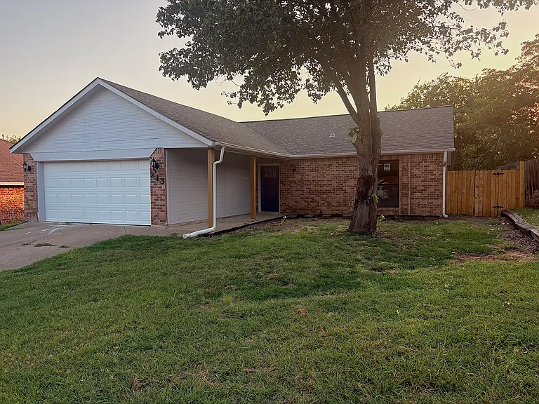 213 N Buffalo Grove Rd — Photo 9