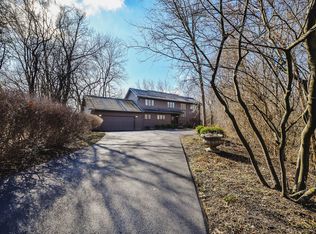1907 Shoreline Dr, Saint Charles, IL