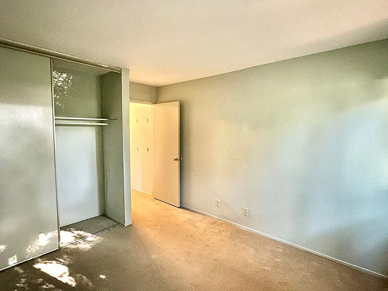 40 Emery Bay Dr — Photo 10