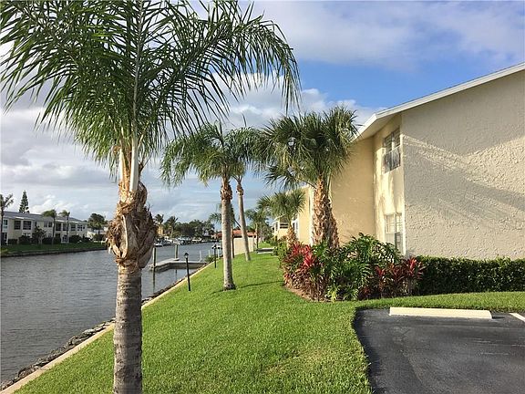3rd image of 1875 Cobia Dr