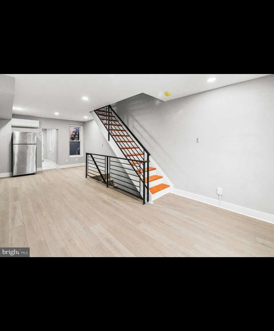 2 bed, 1.0 bath, 759 sqft, $1,350 — Photo 3