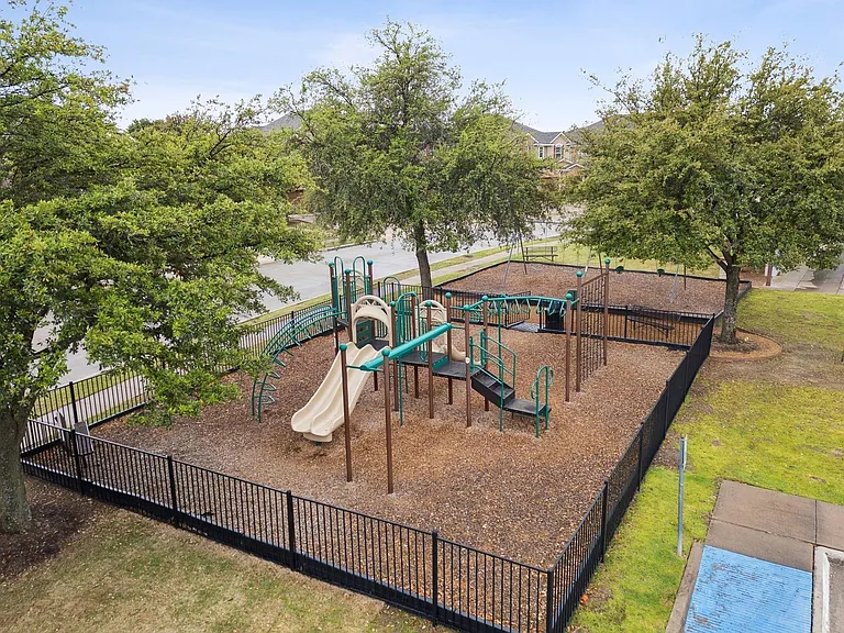 5944 Snow Creek Dr — Photo 13