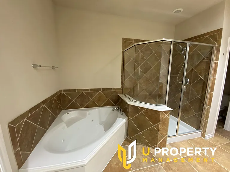 15831 Breedlove Pl #118 — Photo 12