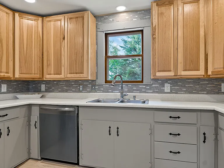 464 Gray Rd — Photo 31