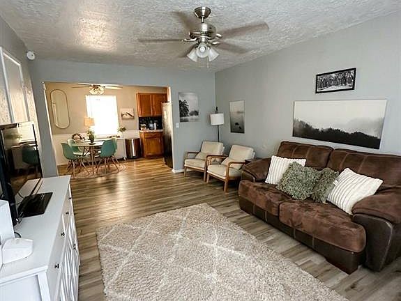 5th image of 1017 Coe St