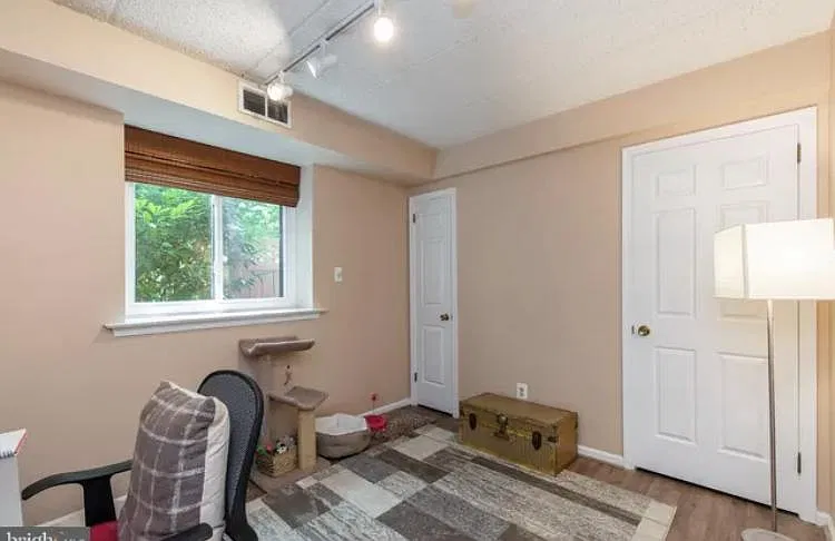 2 bed, 1104 sqft, $2,300 — Photo 3
