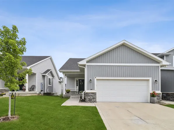 9655 Crowning Dr, West Des Moines, IA 50266