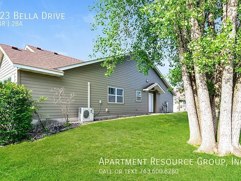 823 Bella Dr — Photo 16