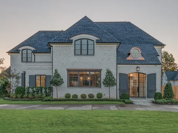3138 Chapel Woods Cv, Germantown, TN 38139