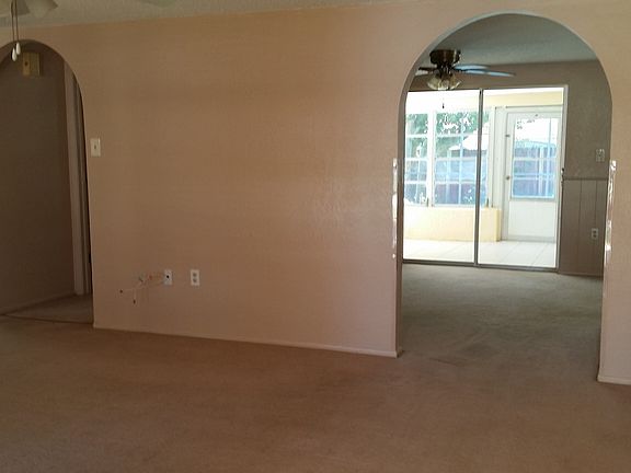 3rd image of 15919 Villa Dr