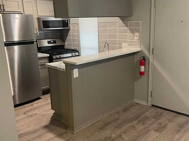 6906 Guadalupe St #406 — Photo 1