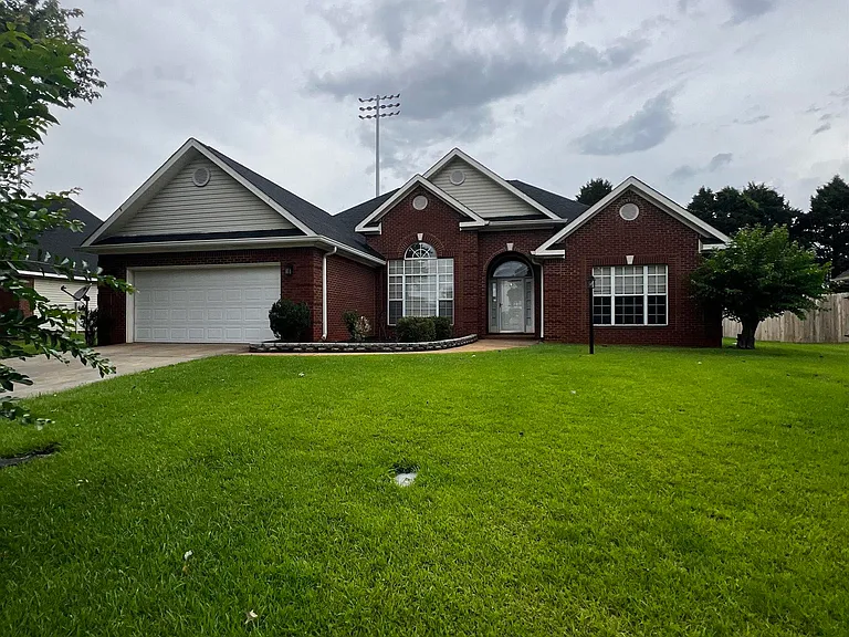 306 Hummingbird Ln — Photo 3