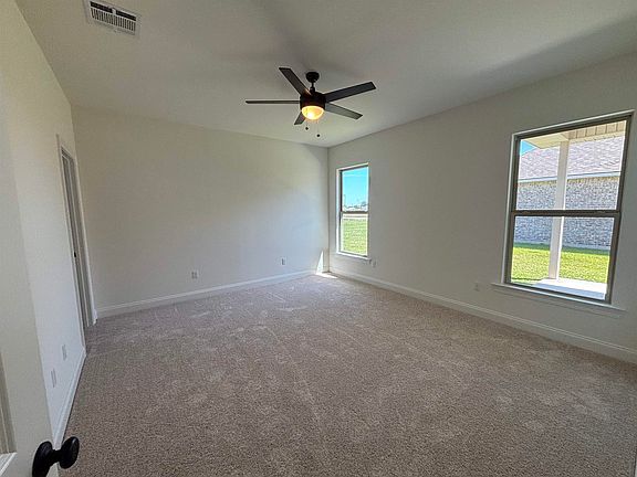 5th image of 1323 Tina St