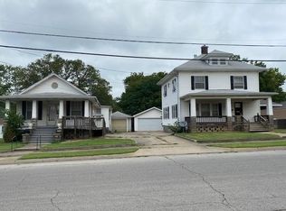 320 & 326 W Walnut St, Nevada, MO 64772