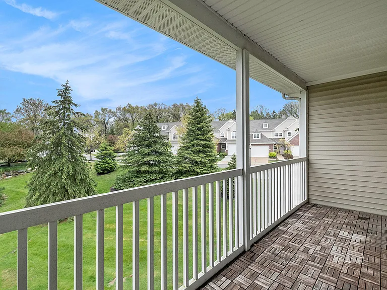 2925 N Knightsbridge Cir — Photo 34