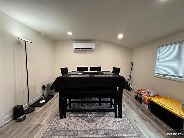 51 Echo Pl #2 — Photo 7