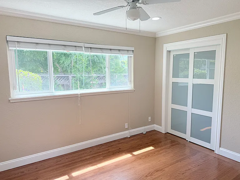 1532 Santa Monica Ave — Photo 15