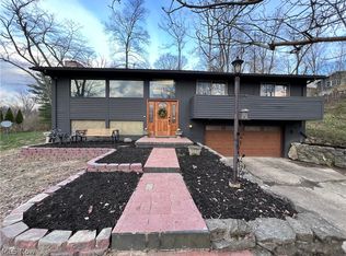 2168 Earl Dr, Zanesville, OH 43701